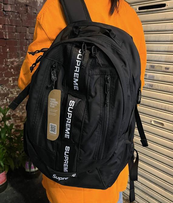 SUPREME 22FW Backpack - lovehoneybeebee