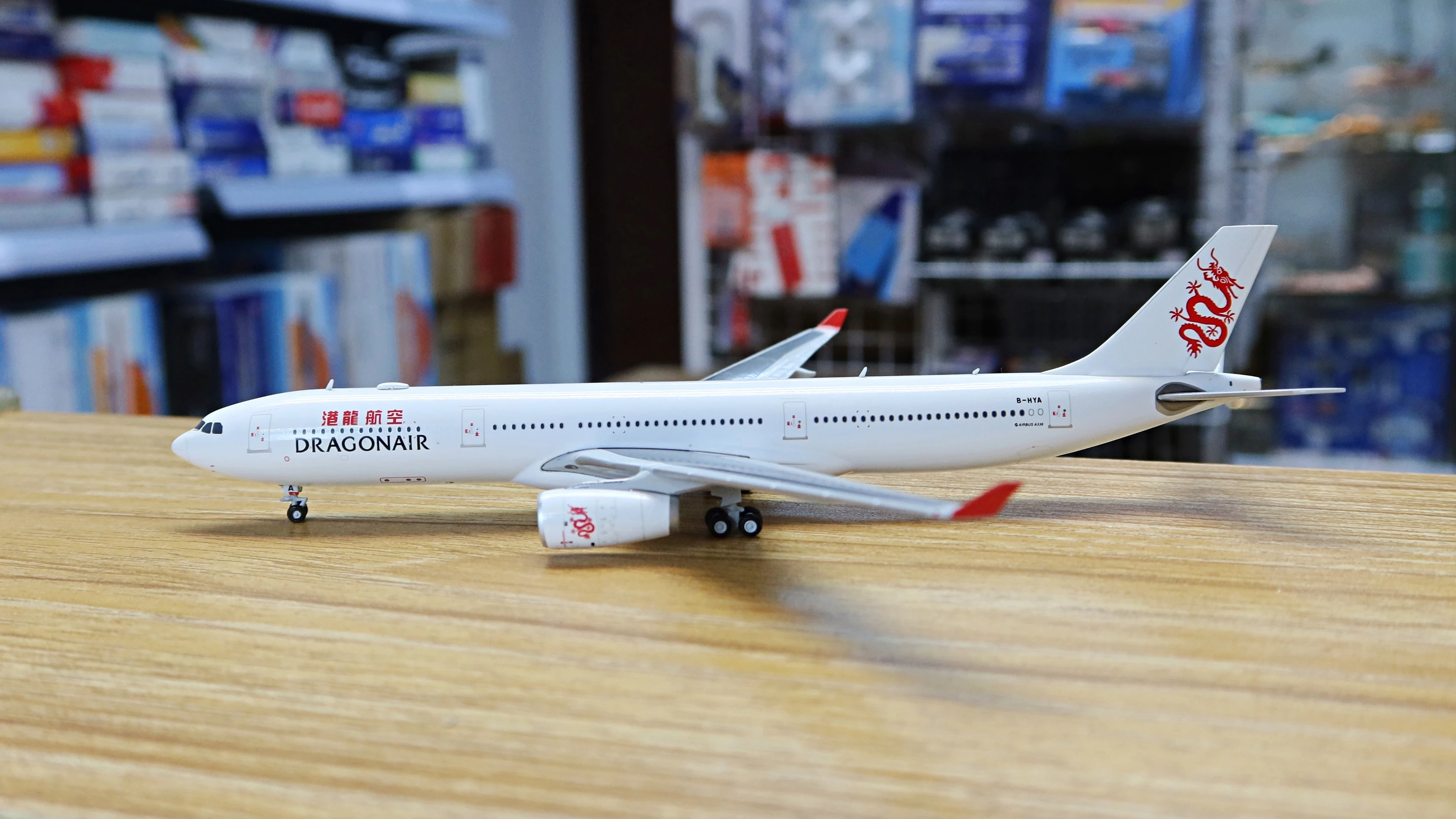 1/400 jc wings A330-300 港龍航空 1/400 jc wings A330-300 港龍航空